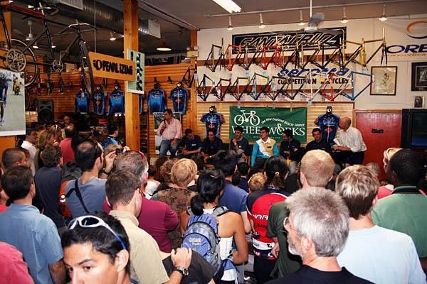 The Wheelworks bike shop was the last stop for the Liberty Seguros-W&uuml;rth men.