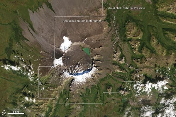 aniakchak-crater-111012-02