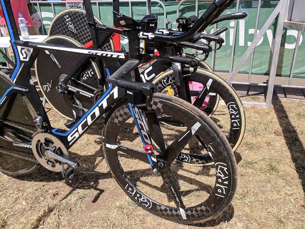 The final podium each ran the PRO Textreme 3-spoke front wheel