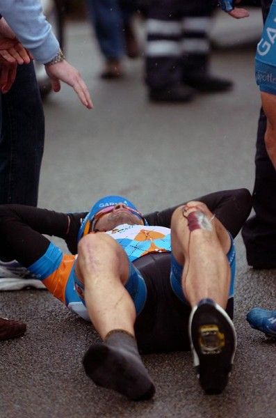 Julian Dean (Garmin-Slipstream) on the ground after the crash.