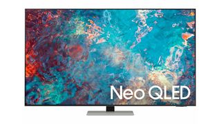 Samsung Neo QLED 4K TV med tændt skærm på hvid baggrund