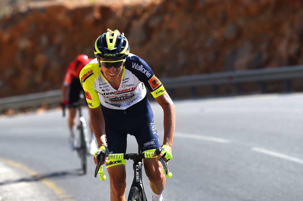 Jan Hirt makes his move