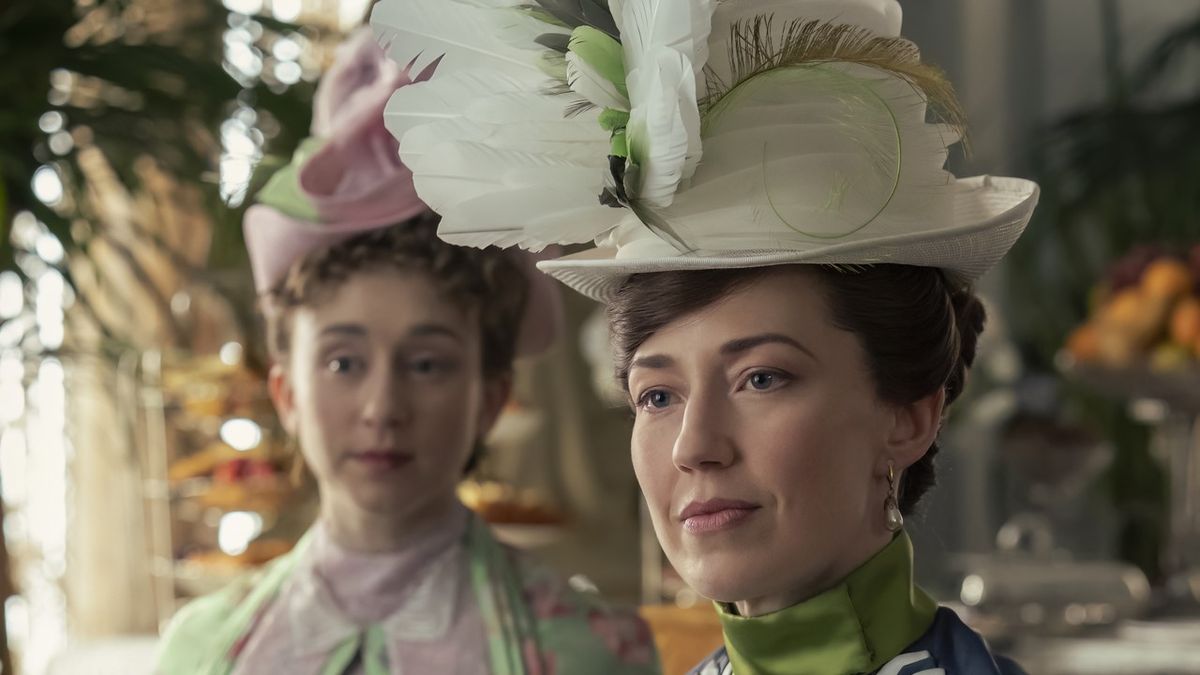 Taissa Farmiga and Carrie Coon in The Gilded Age