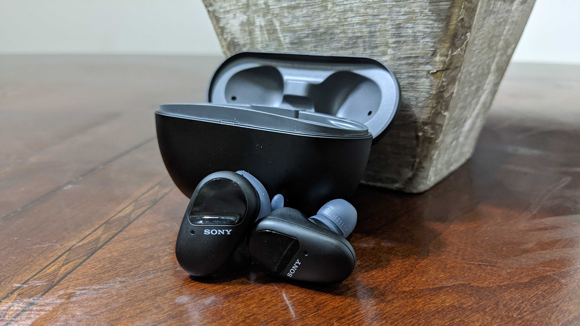 best Sony headphones and earbuds: Sony WF-SP800N