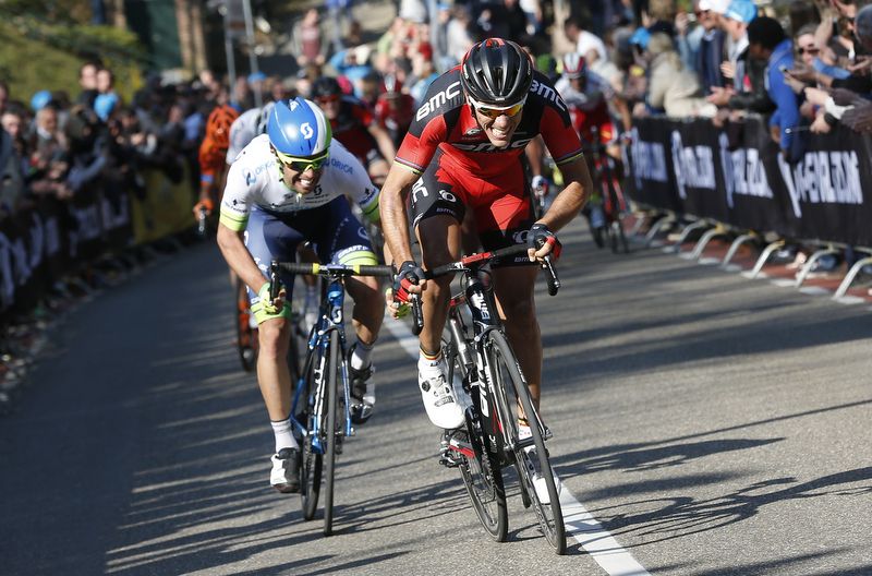 Philippe Gilbert tries to drop Michael Matthews up the Cauberg
