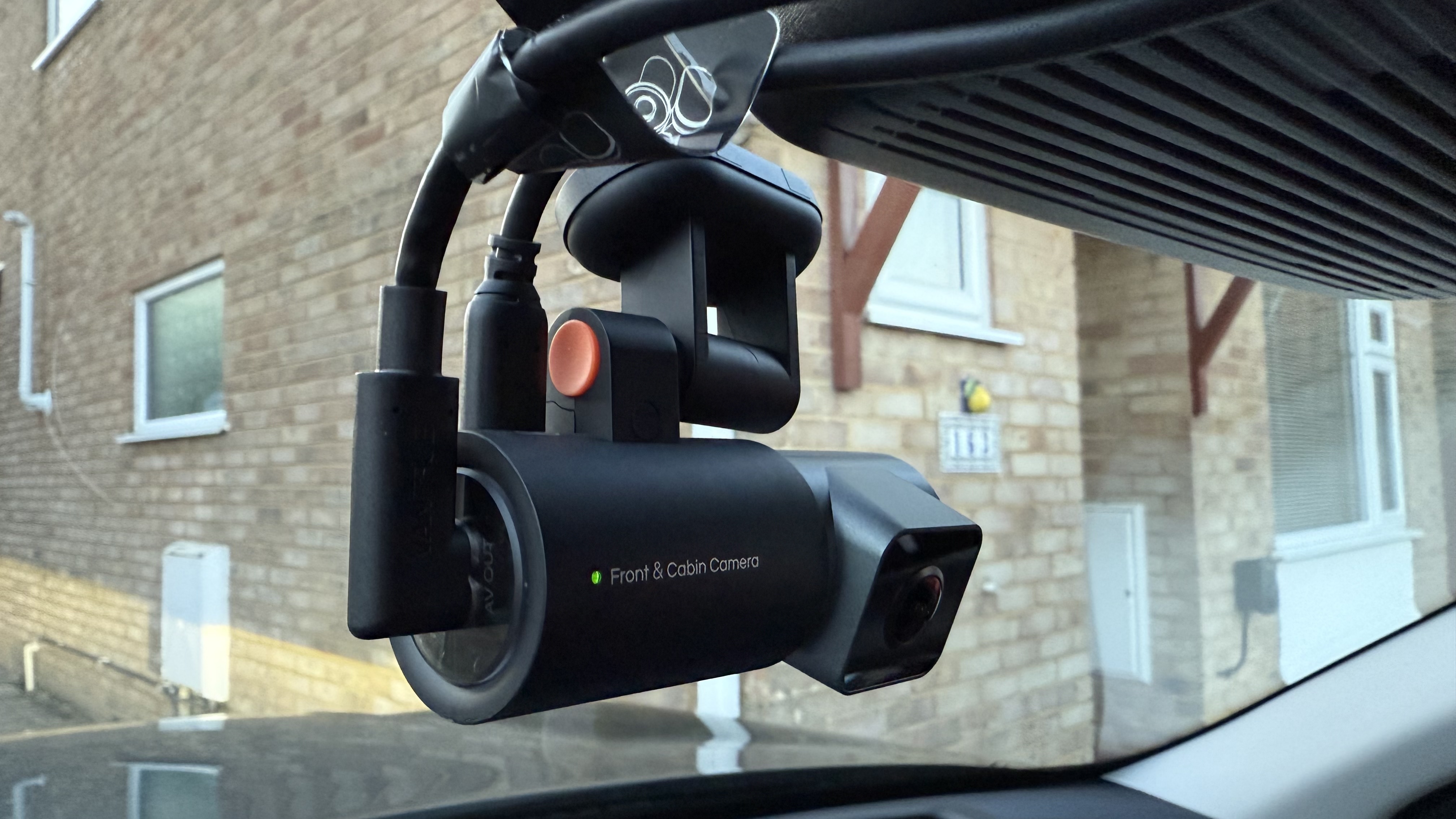 Vantrue Pilot 2 dash cam