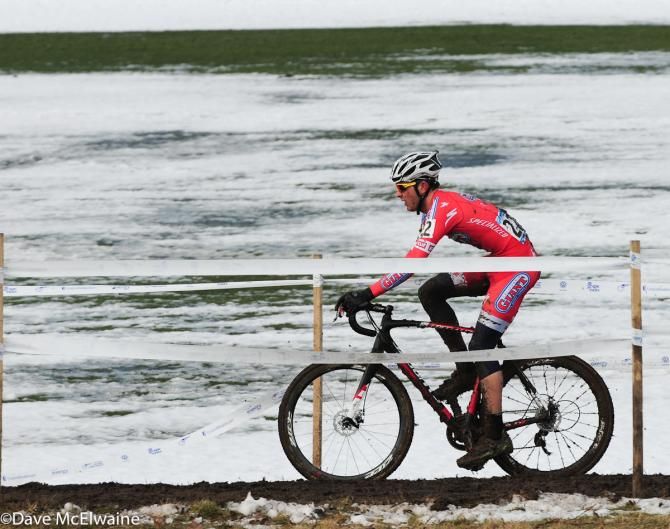 Yannick Eckmann (California Giant Berry/Specialized) riding past a frozen pond