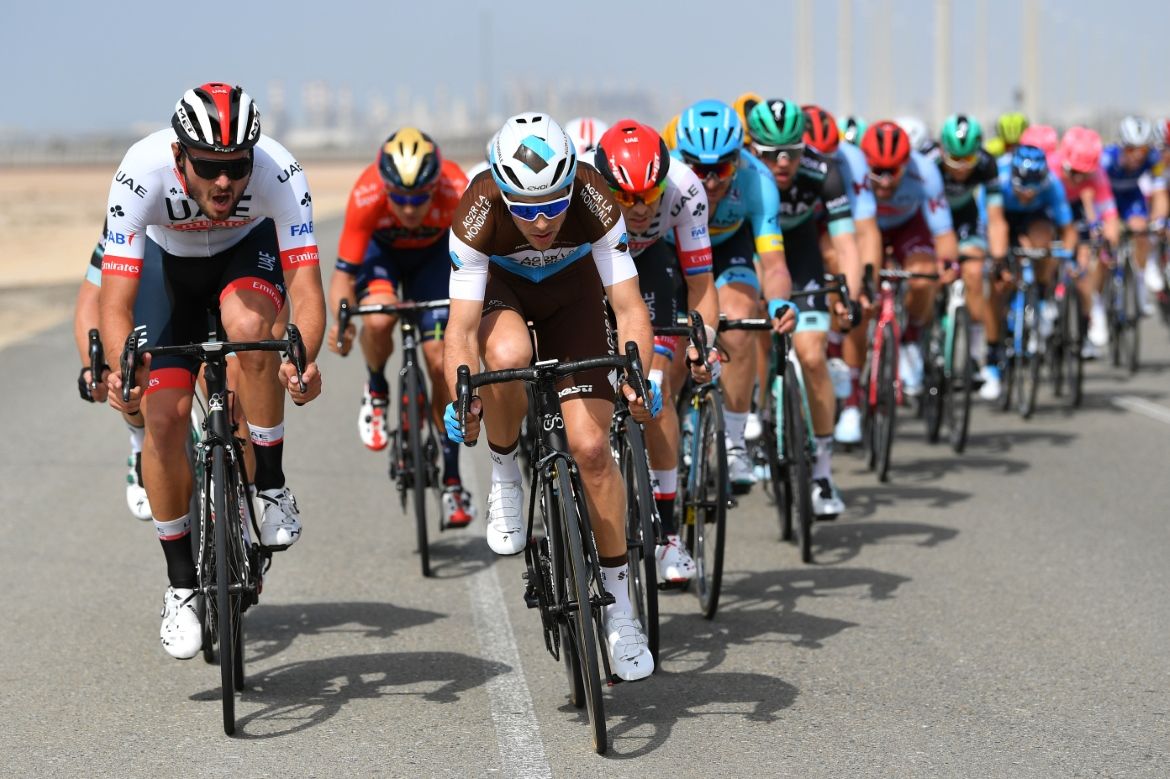 Tony Gallopin takes a turn in the wind