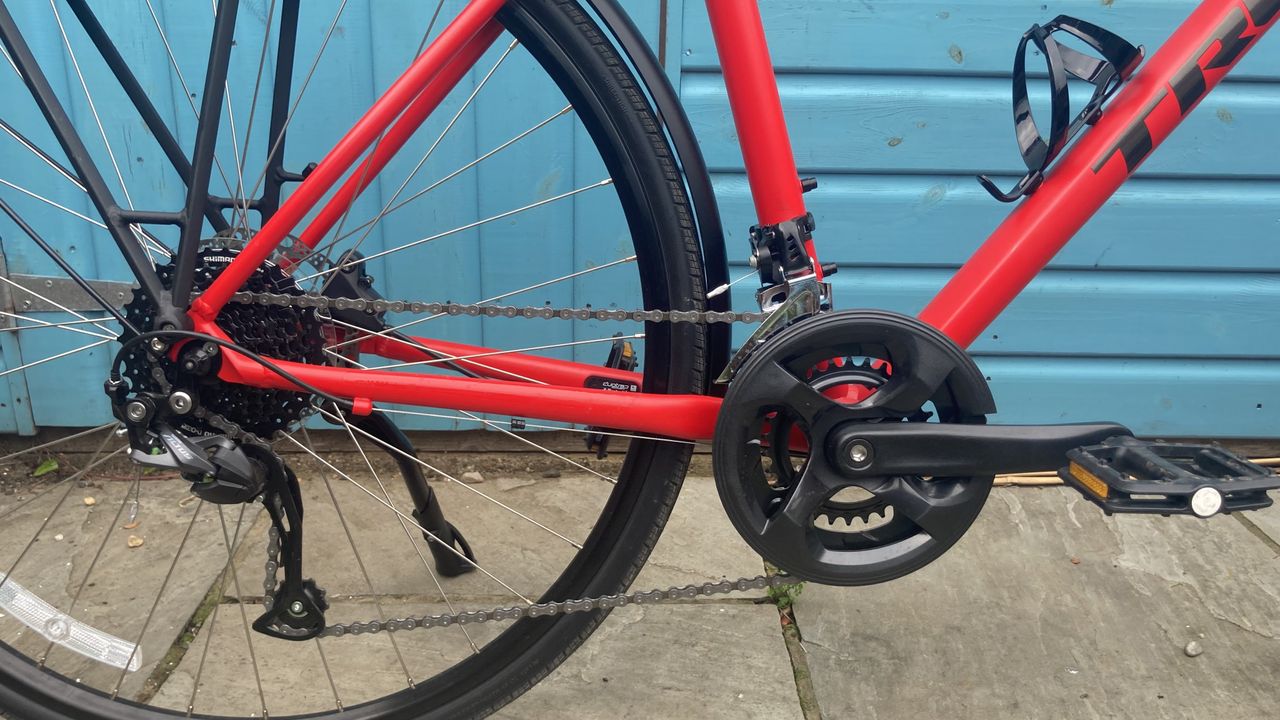 A photo of the Shimano Altus/Microshift Marvo drivetrain on Trek FX 2 Disc Eq