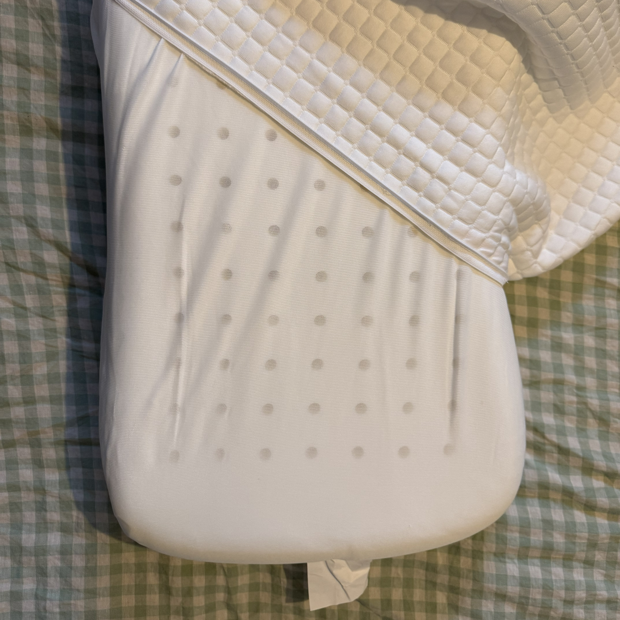 The IKEA KLUBBSPORRE pillow being tested at home