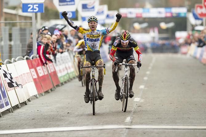 Corn&eacute; van Kessel out-sprints Wietse Bosmans in Loenhout