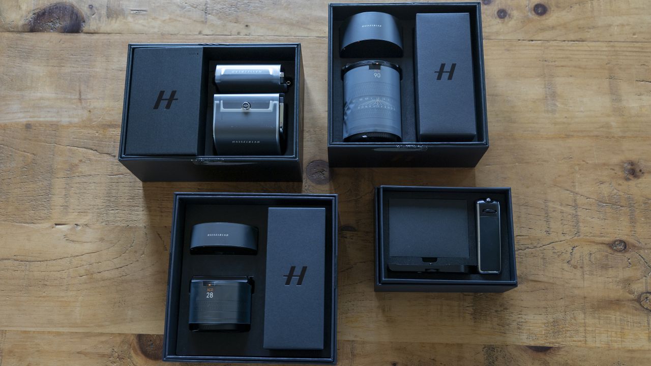 Unboxing the Hasselblad 907X CFV 100C