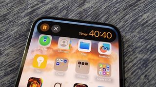 iPhone 14 Dynamic Island showing timer