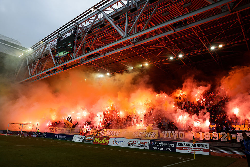 Supporters of Vitesse with fireworks during the Dutch Keuken Kampioen Divisie match between Vitesse v Willem II at the GelreDome on September 27, 2025 in Arnhem Netherlands.