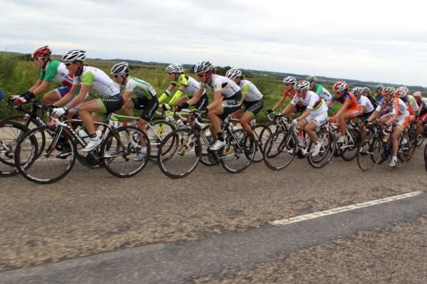 High above Limburg, the bunch is now headed back towards Berg en Terblijt