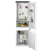 AEG 7000 NoFrost CoolAssist® Fridge-Freezer 176.9 cm AEG 7000 NoFrost CoolAssist® Fridge-Freezer 176.9 cm
