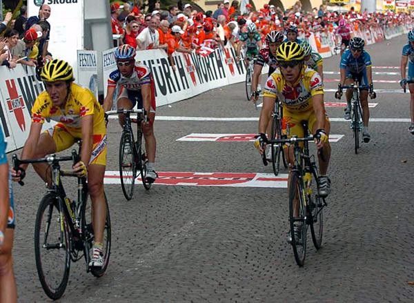Race leader Koldo Gil comes in