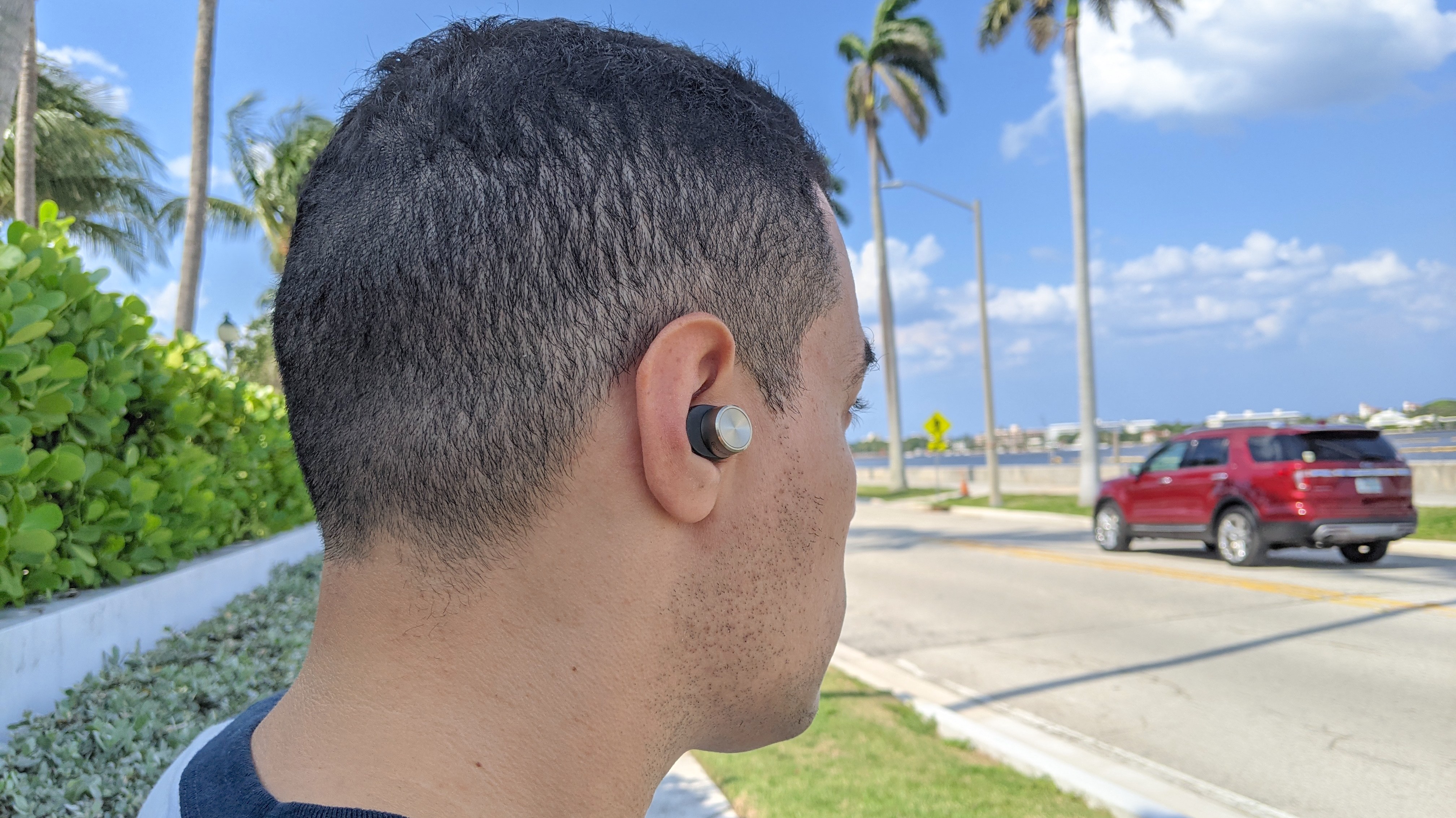 Bowers & Wilkins PI7 vs. Bose QuietComfort Earbuds