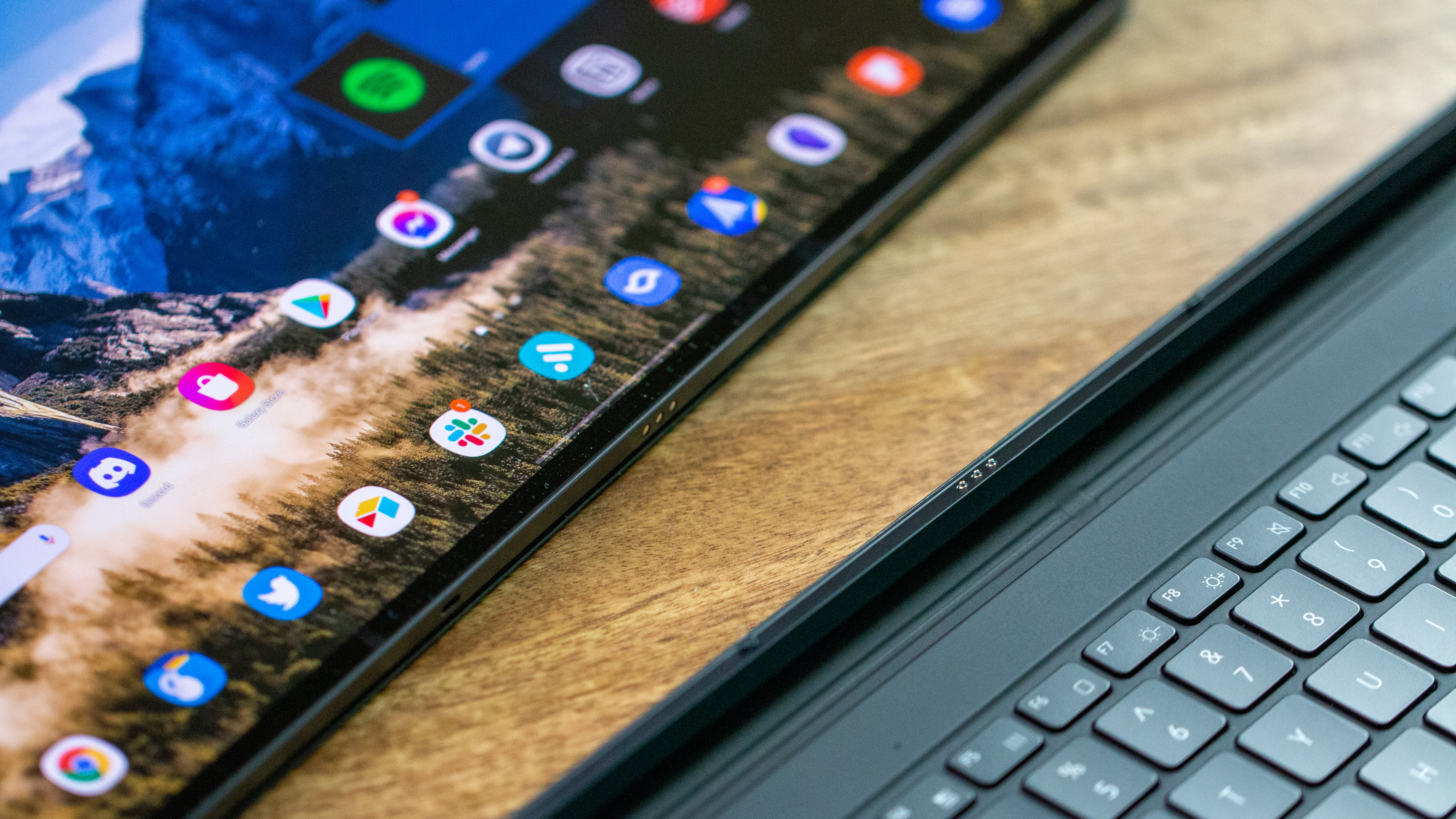 Pinos Pogo no Galaxy Tab S8 Ultra e teclado