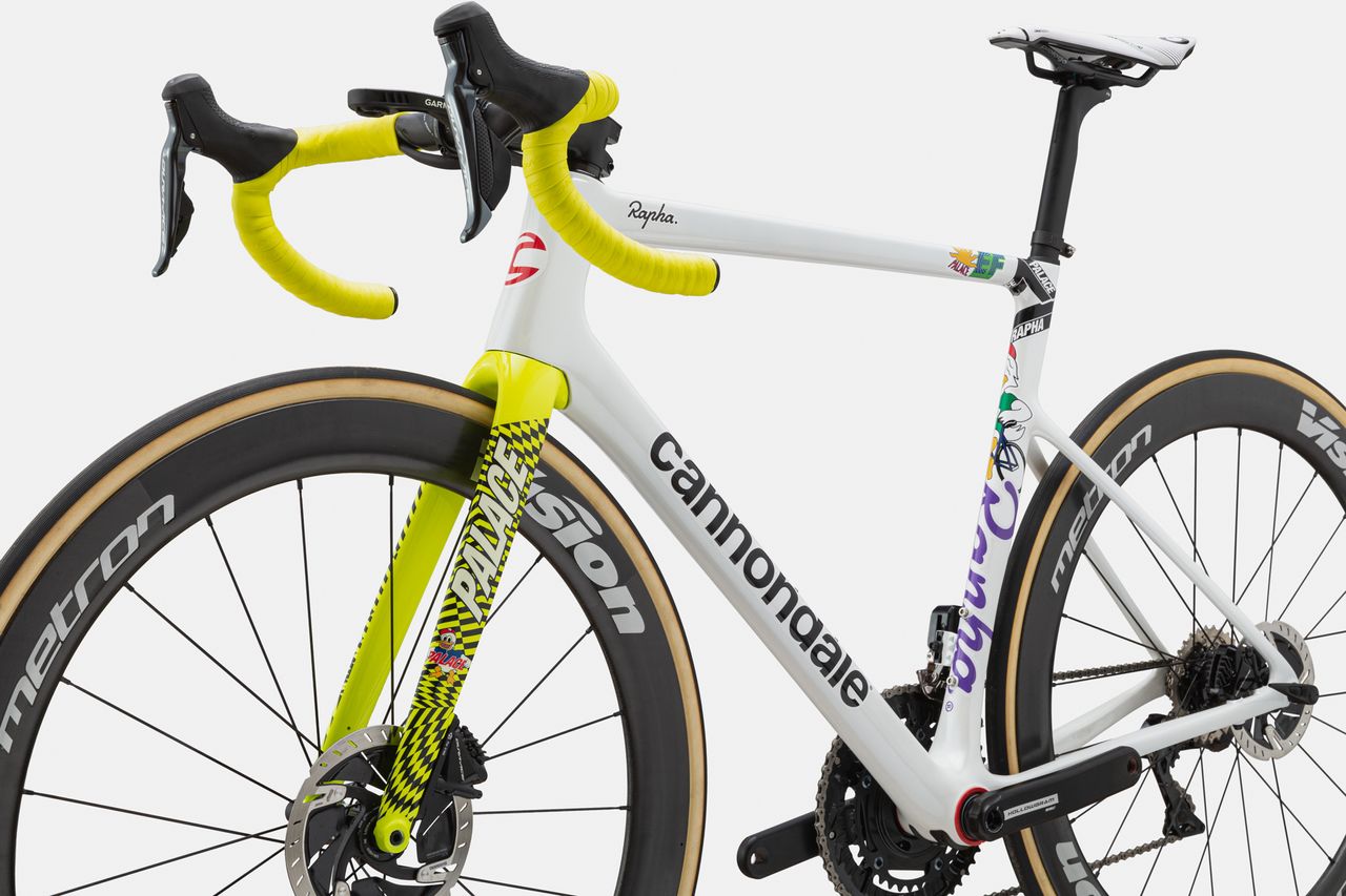 The bold Palace design is sure to become an iconic Giro colourway