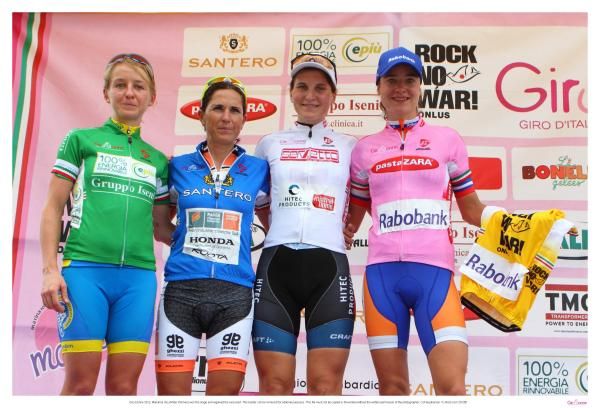 Vos was back in pink with Emma Pooley in the green climber's jersey, Fabiana Luperini as best Italian in blue and best young rider Elisa Longo Borghini