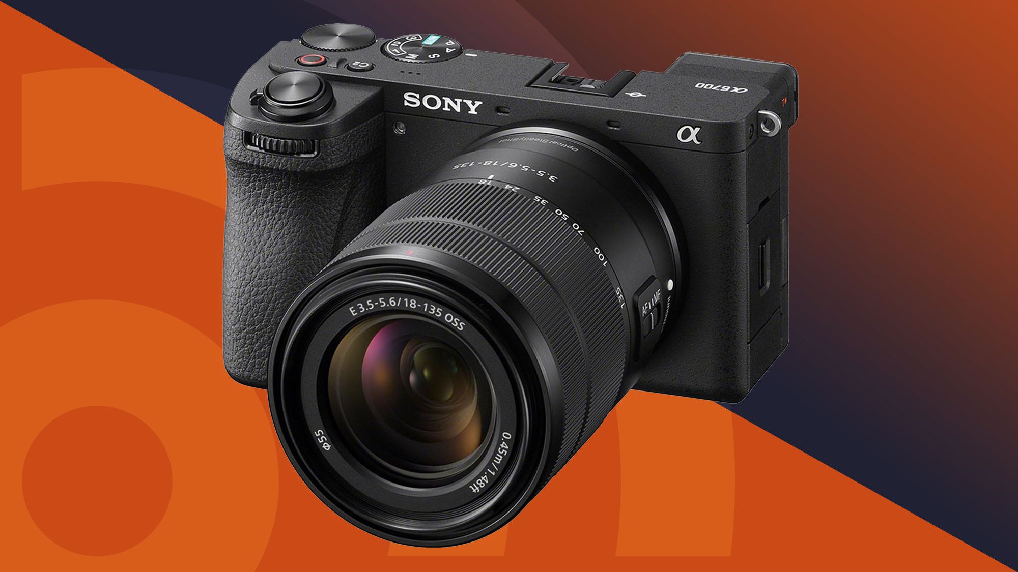 Sony A6700 sobre un fondo naranja