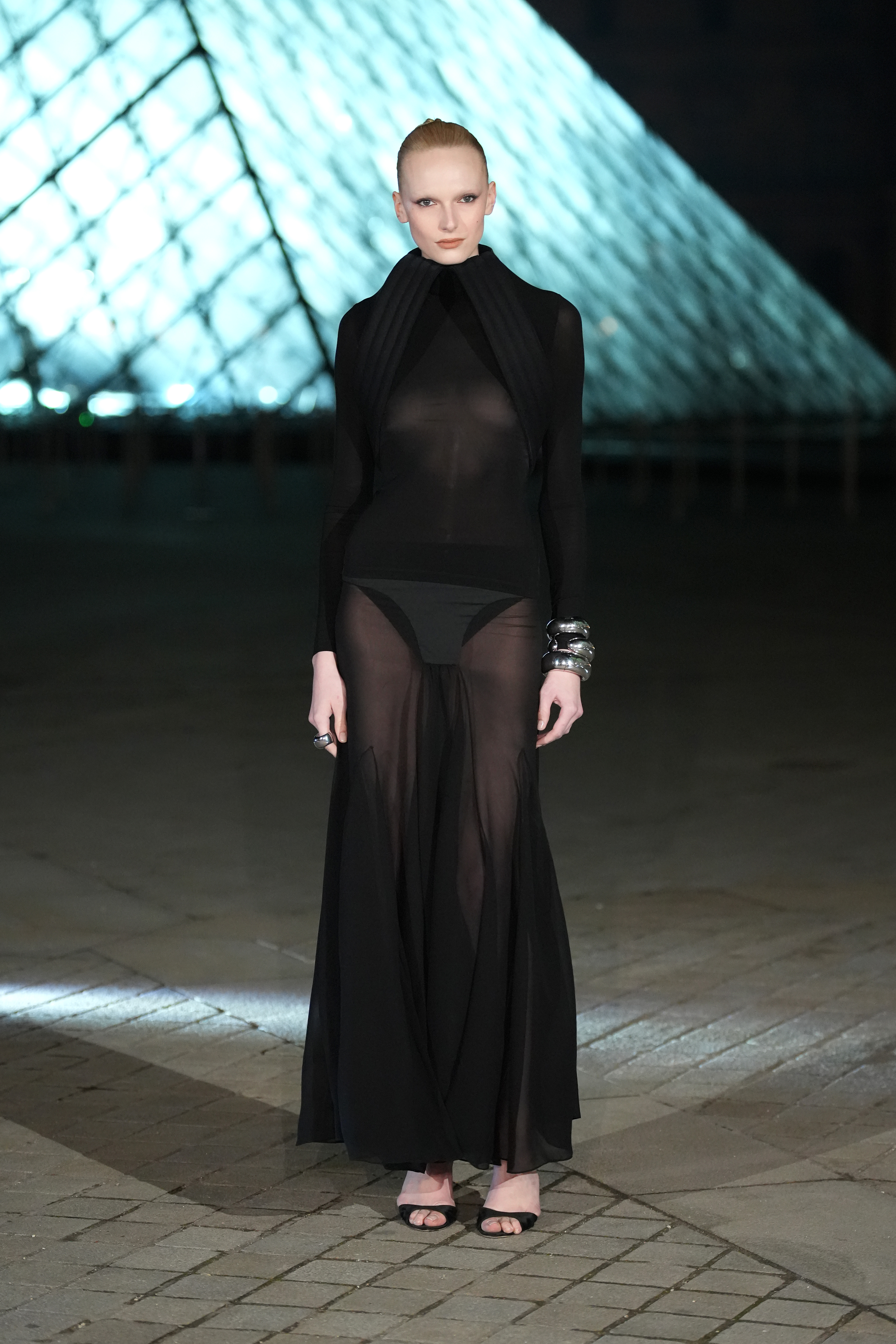 Alex Consani attended the 2026 Le Grand D&amp;icirc;ner du Louvre