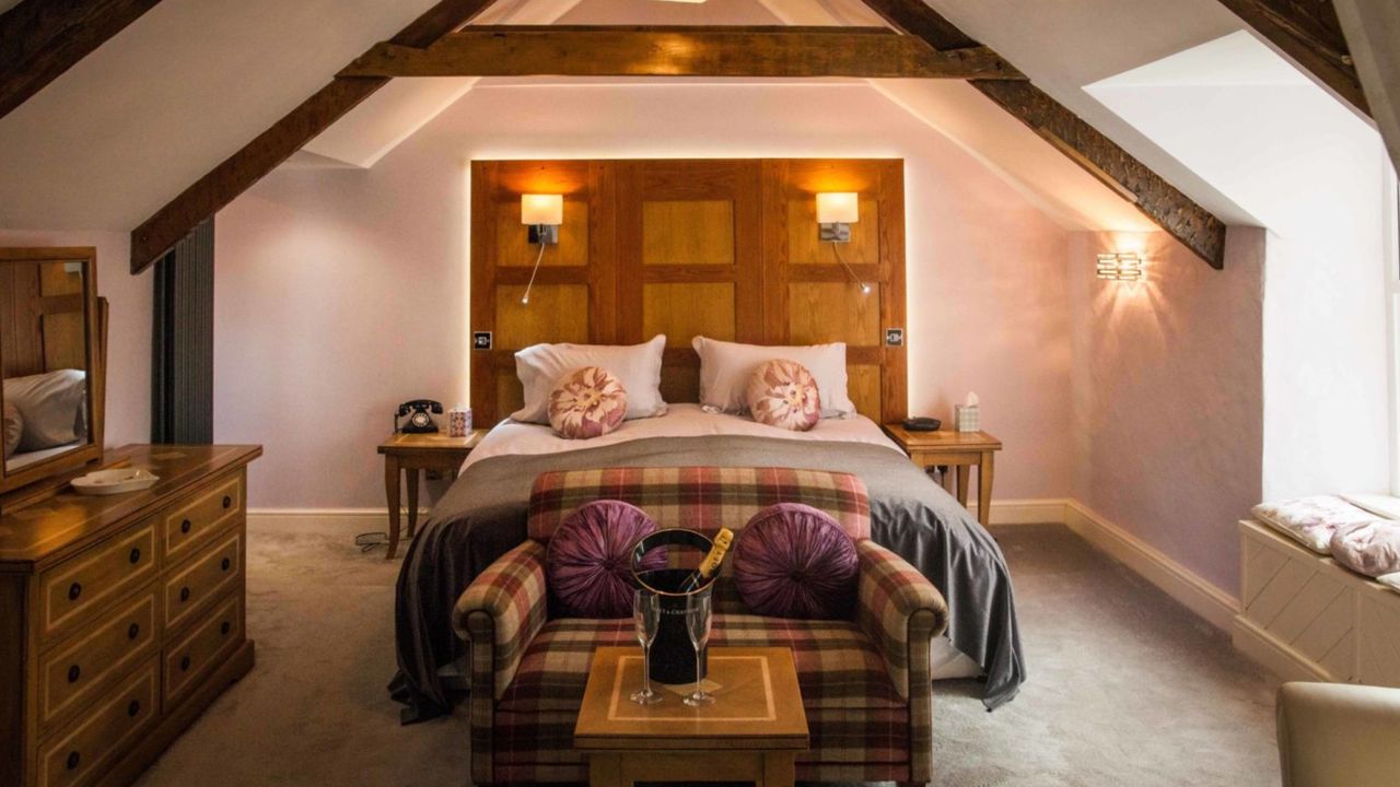 Crug Glas country house hotel bedroom