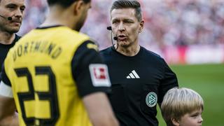 MUNICH, GERMANY - APRIL 12: Referee Cam during the Bundesliga match between FC Bayern München and Borussia Dortmund at Allianz Arena on April 12, 2025 in Munich, Germany. (Photo by Alexander Scheuber/Bundesliga/Bundesliga Collection via Getty Images)