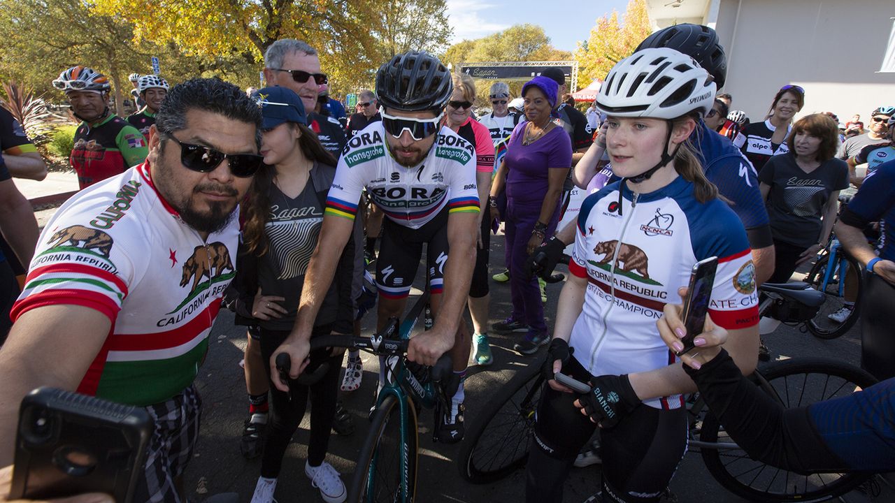 Fans grab selfies with Peter Sagan