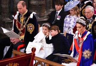 Prince Louis and Princess Charlotte - Prince Louis' Coronation antics