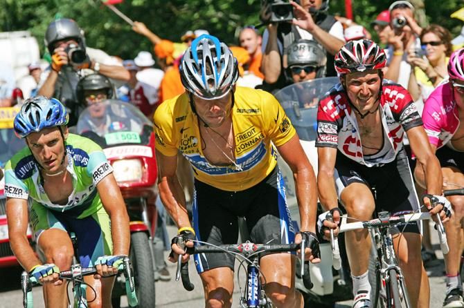 Stefano Garzelli, Lance Armstrong and Ivan Basso on the 2005 stage to Ax-3 Domaines