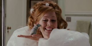 Amy Adams as Giselle with mouse in Happy Working Song