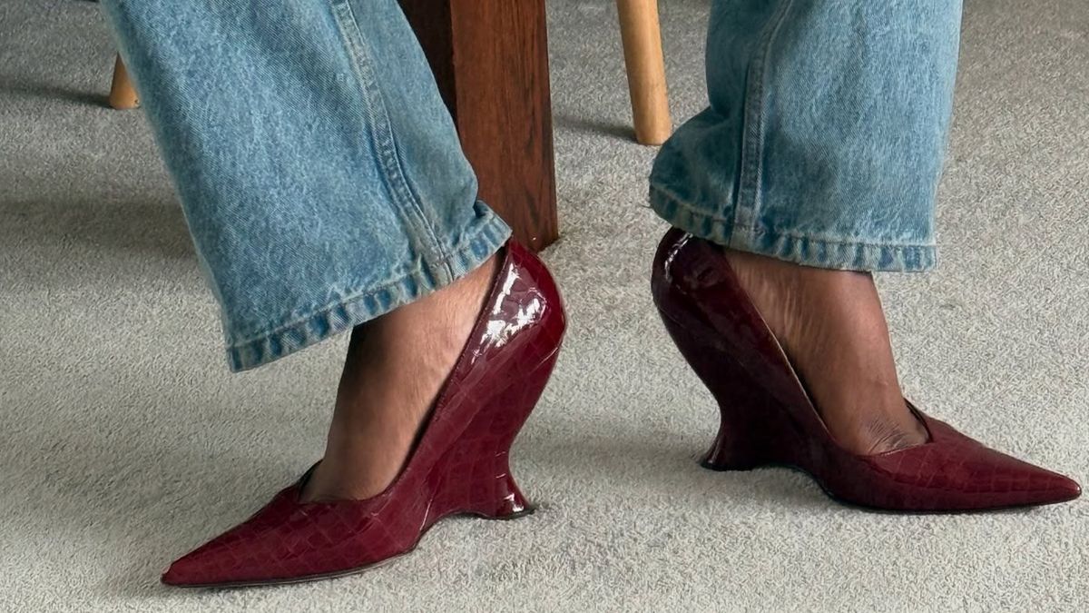 Don't Default to Black—These Colors Look Even Better With Burgundy
