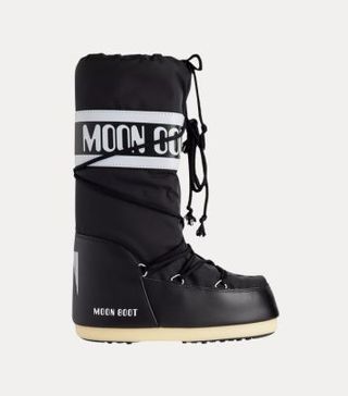 Image of black Moon Boot