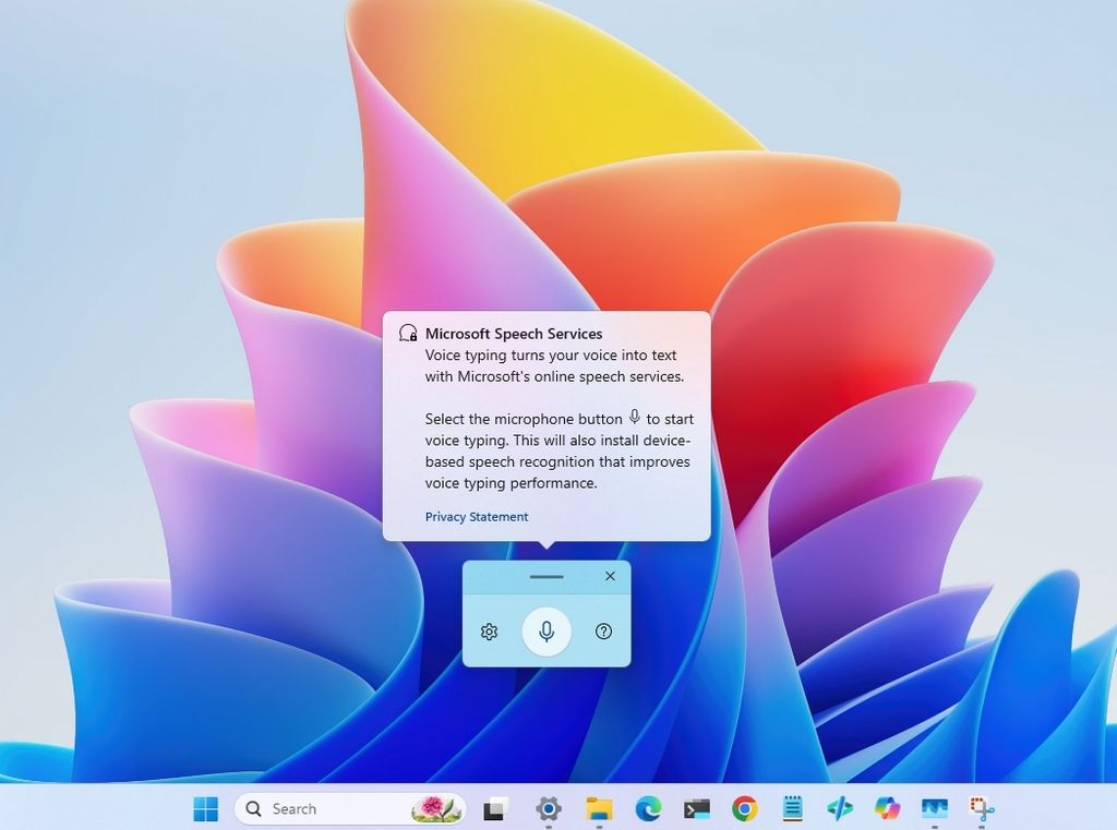 Windows 11 desktop showing Voice Typing.