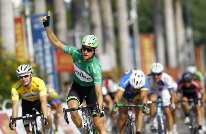 Theo Bos (Belkin) wins stage 7