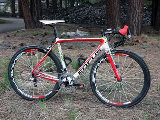 Jeremy Powers' (Jelly Belly p/b Kenda) Focus Izalco Pro is certainly one of the more recognizable bikes in the pro peloton.
