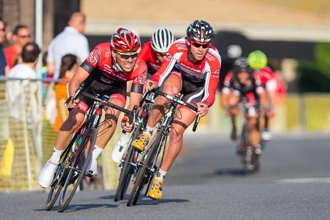 Eloy Teruel (Jamis- Hagens Berman p/b Sutter Home Team) leads the break.