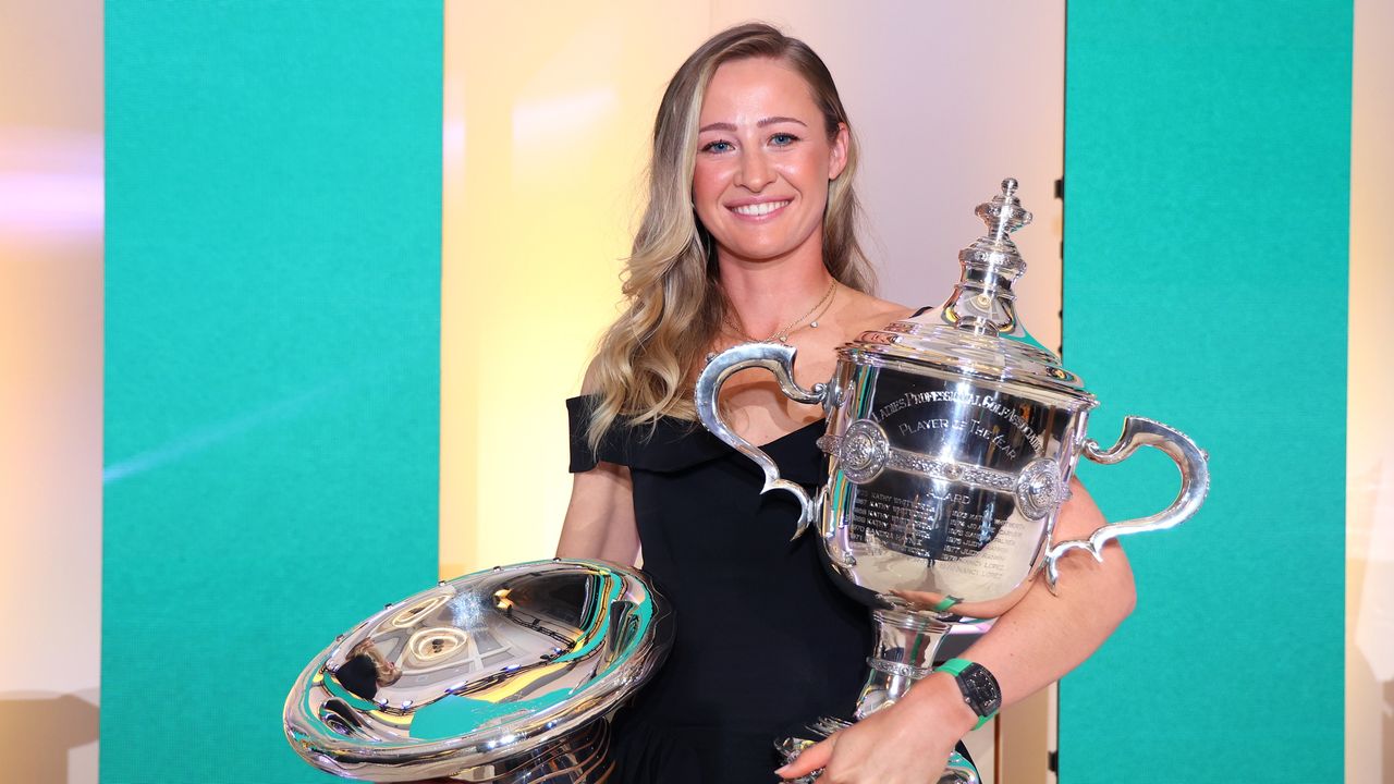 Nelly Korda with two trophies at the 2024 LPGA Awards