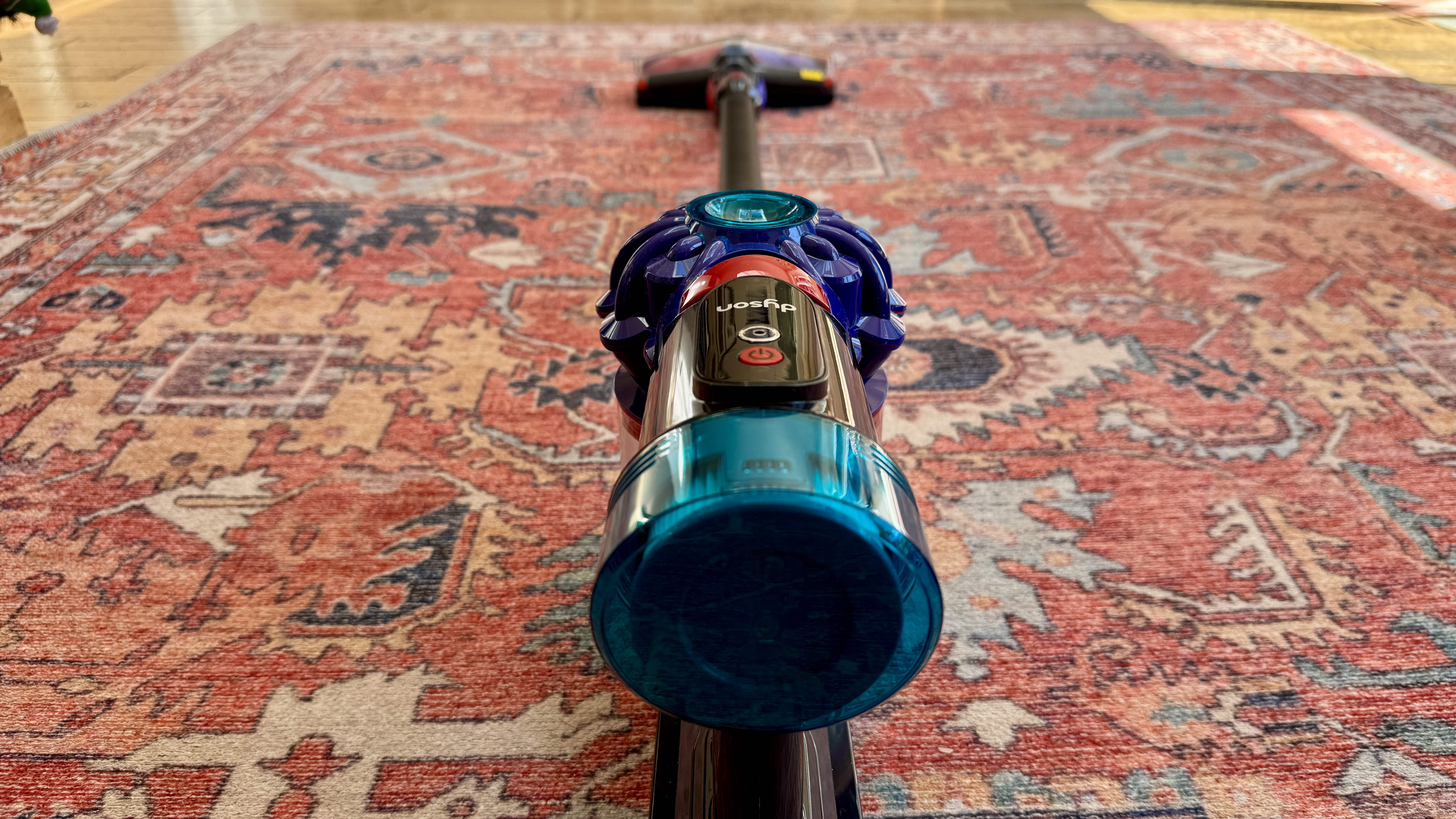 Dyson v10 Konical + Auto-empty Dok test and review
