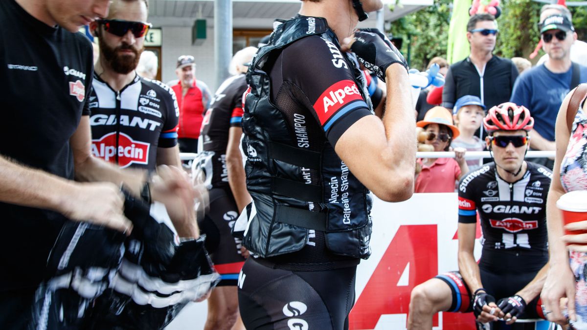 The Giant-Alpecin team were treated to ice vests prior to the race starts. Unfortunately for Koen de Kort