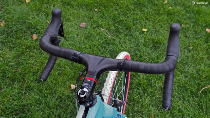 The Bontrager Race XXX Lite integrated carbon fiber cockpit has a claimed weight of just 235g (complete)