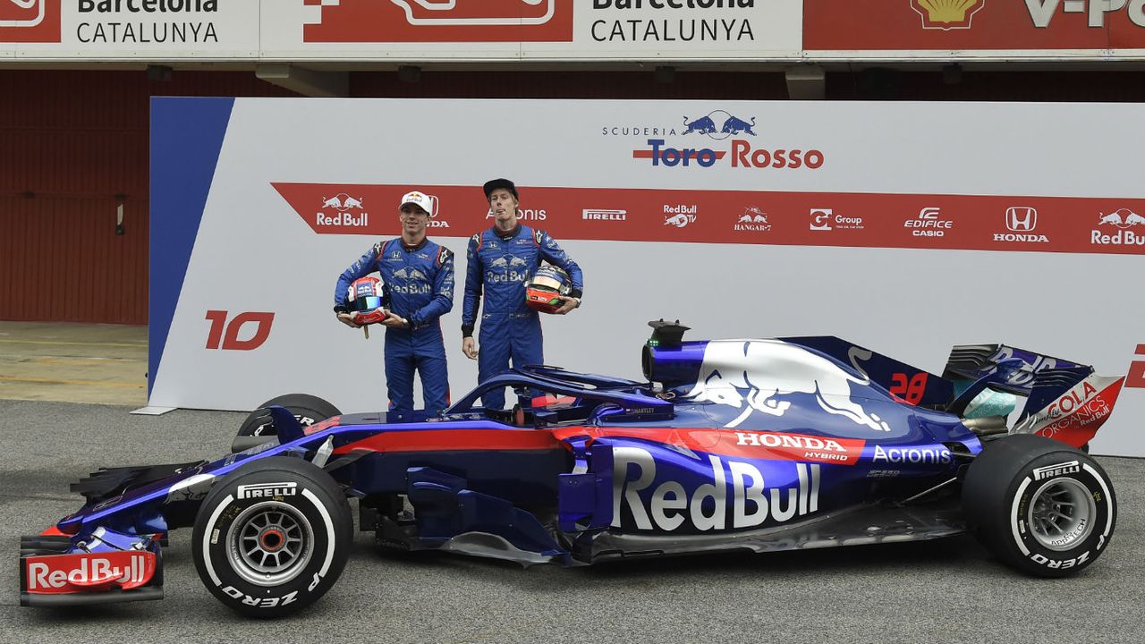 Toro Rosso STR13 F1 car Pierre Gasly Brendon Hartley