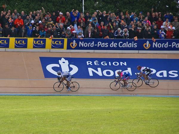 Boonen quickly opens up a gap&hellip;