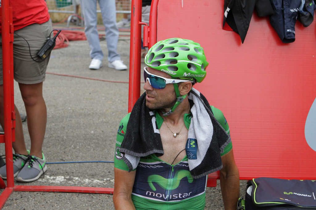 Alejandro Valverde (Movistar) feels the efforts of stage 15