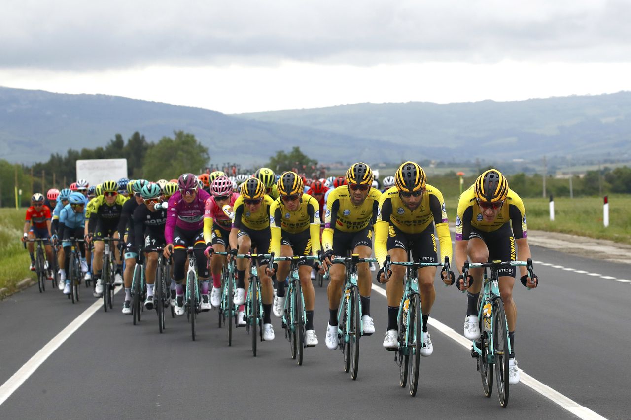 Jumbo-Visma at the front