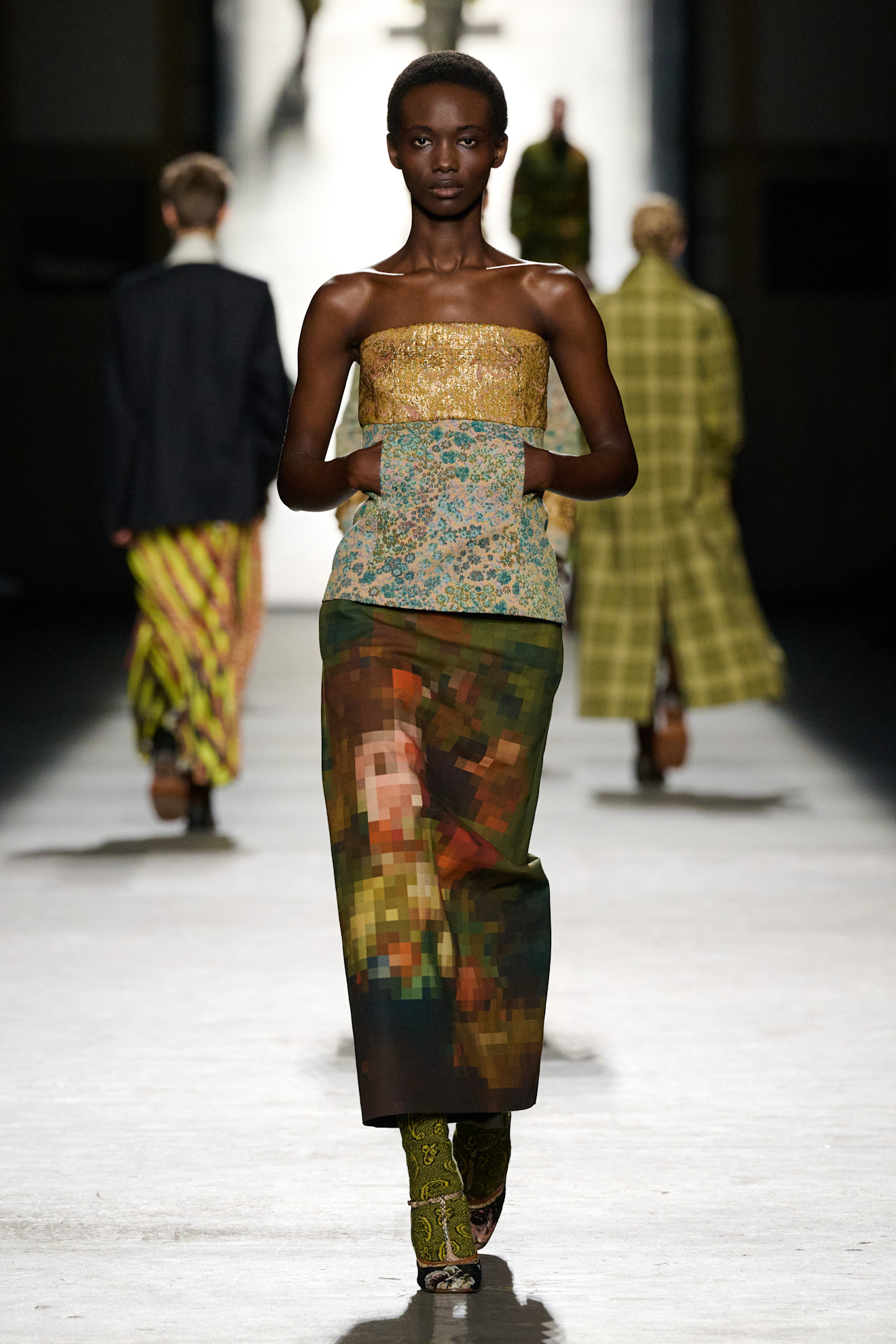strapless top trend 2026 Dries Van Noten