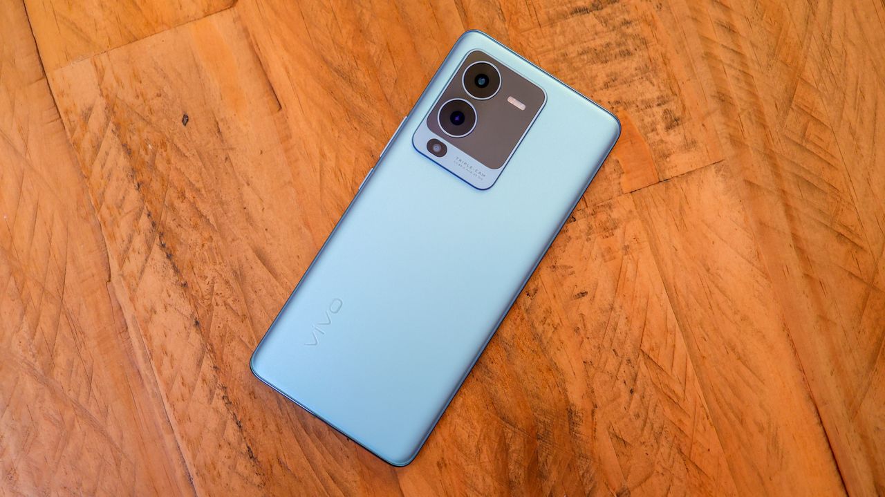 A photo of the Vivo V25 Pro