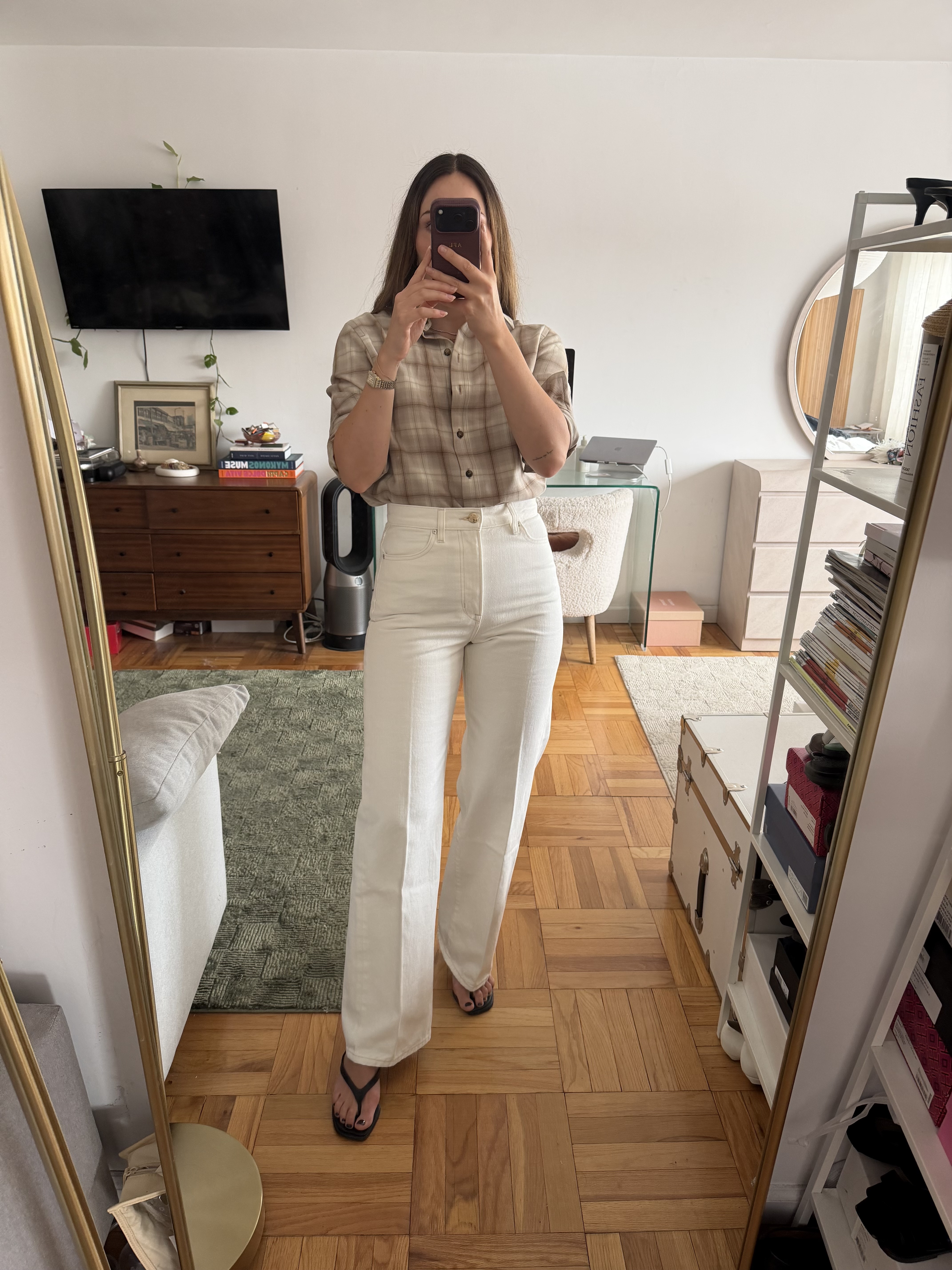 Anna LaPlaca wearing the best white jeans of 2026
